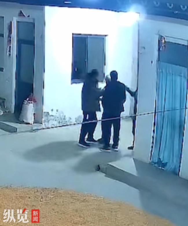 被包村干部打伤老人仍在住院治疗